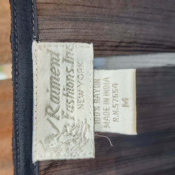 Raiment Fashions, Inc. Sheer Embellished Tunic Top op, Size M - Picture 3 of 9